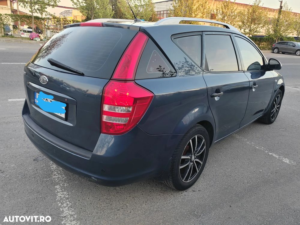 Kia Ceed - 9
