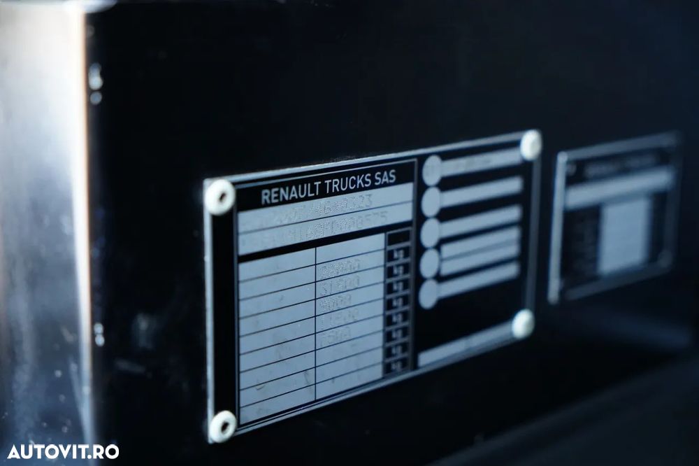 Renault T 430 / 6x2 / REFRIGERAT -9 M / UNITATE CARRIER SUPRA 1250 / platformă elevatoare / oblon rulant / punte de ridicare / direcție - 39