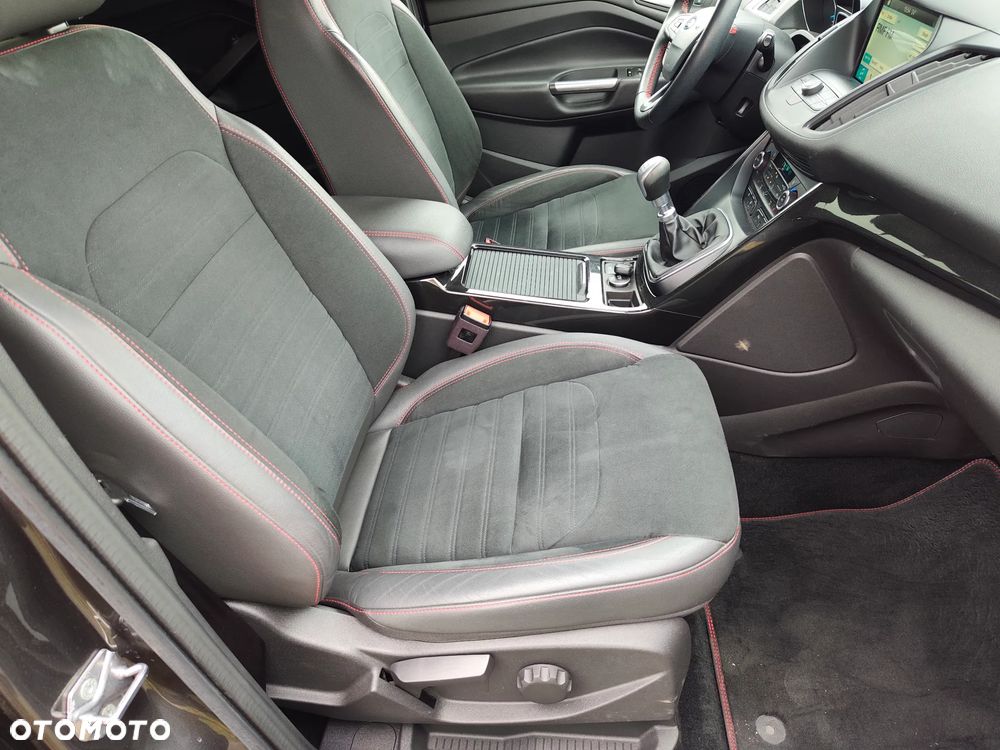 Ford Kuga 1.5 EcoBoost 2x4 ST-Line - 20