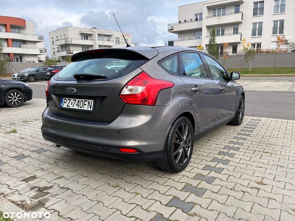Ford Focus 1.6 Trend Sport - 19