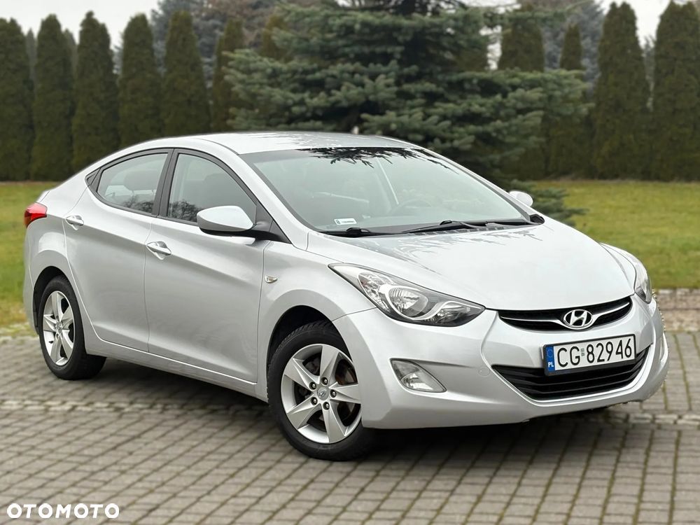 Hyundai Elantra 1.6 Comfort - 4