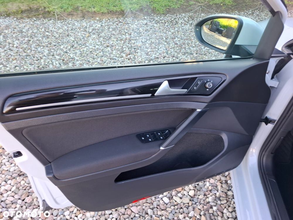 Volkswagen Golf 2.0 TDI SCR DSG R-Line - 18