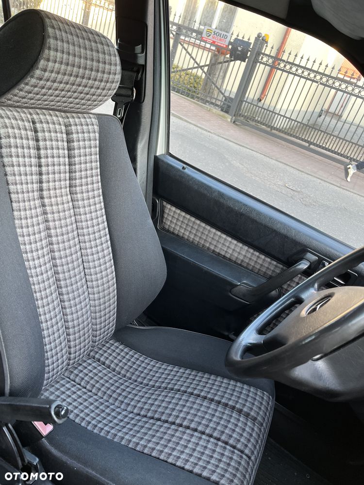 Mercedes-Benz W201 (190) - 22