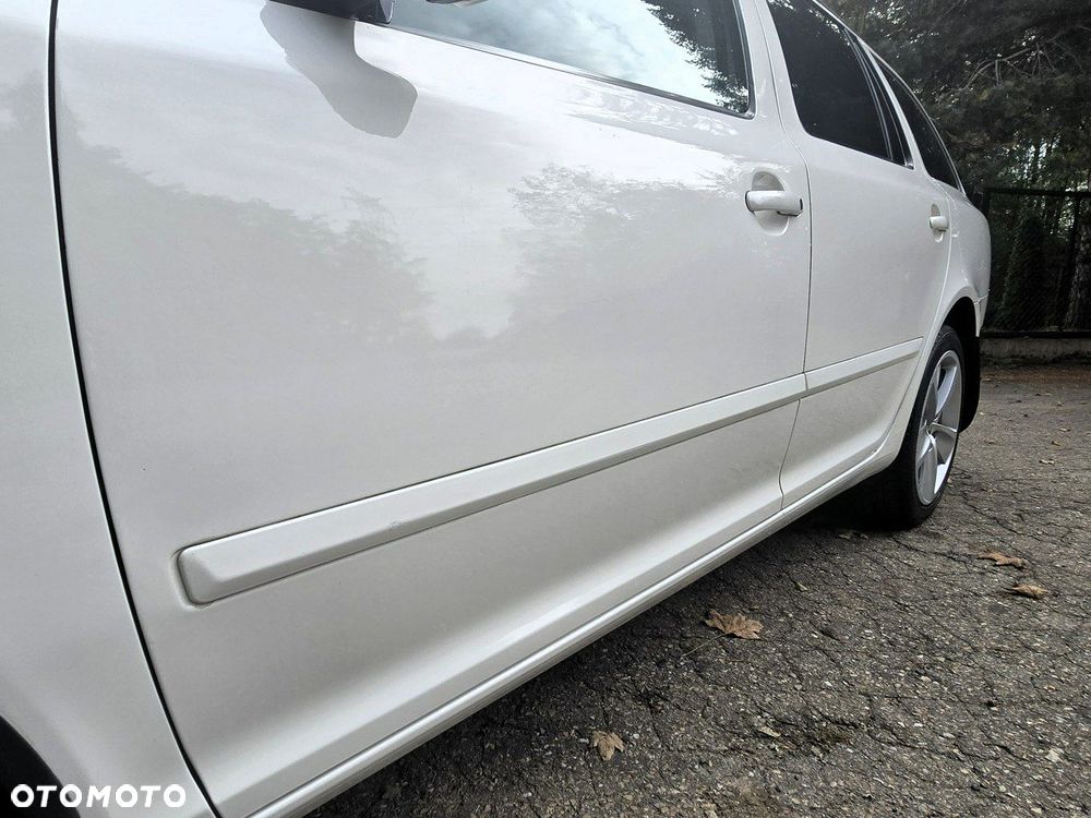 Skoda Octavia Combi 2.0 TDI Elegance - 14
