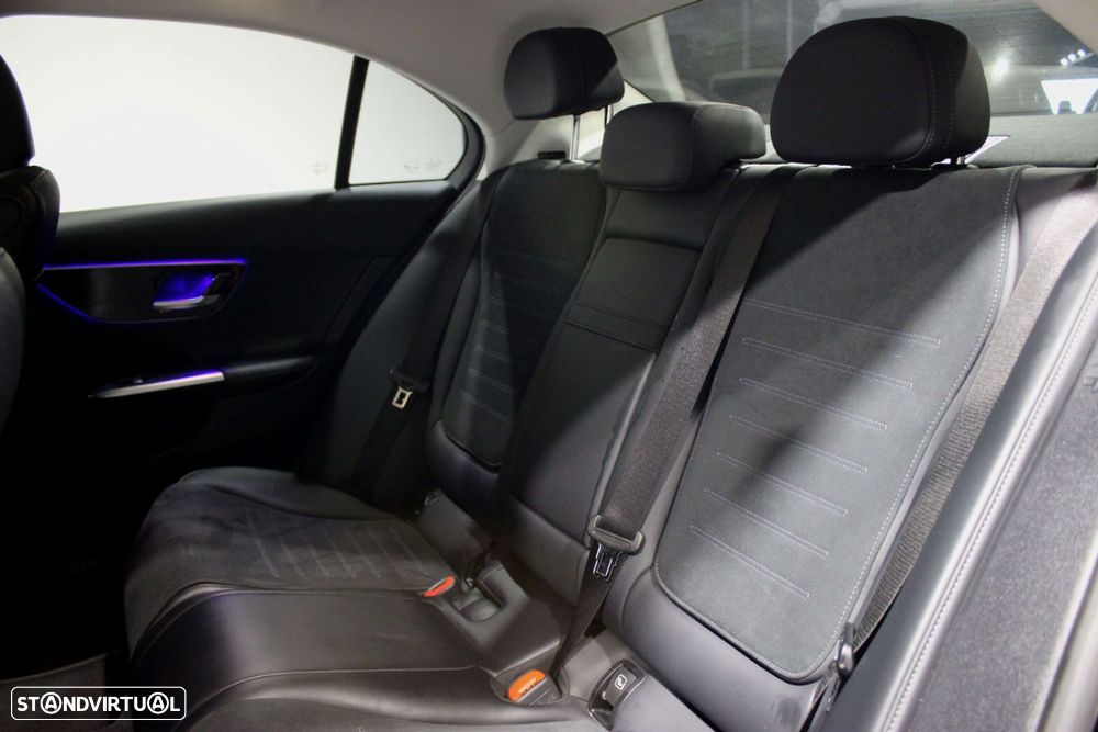 Mercedes-Benz C 300 de AMG Line - 35
