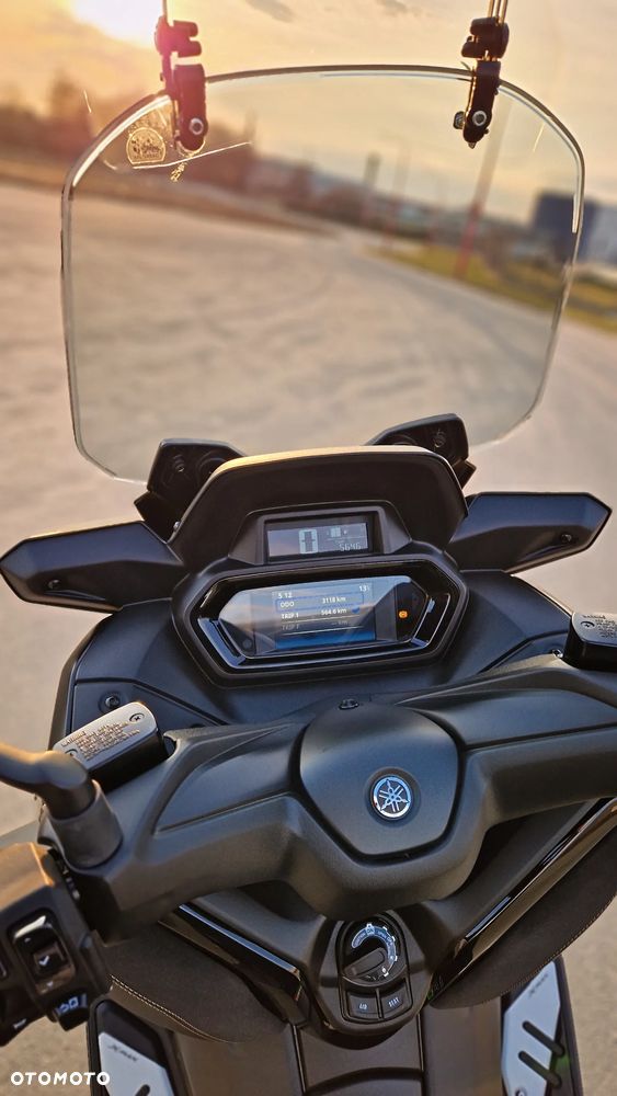 Yamaha X-max - 10