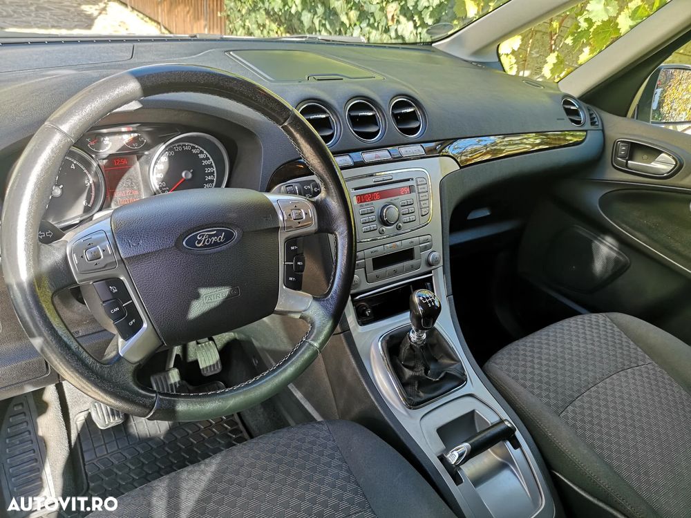 Ford Galaxy 2.0 TDCi Ghia - 4