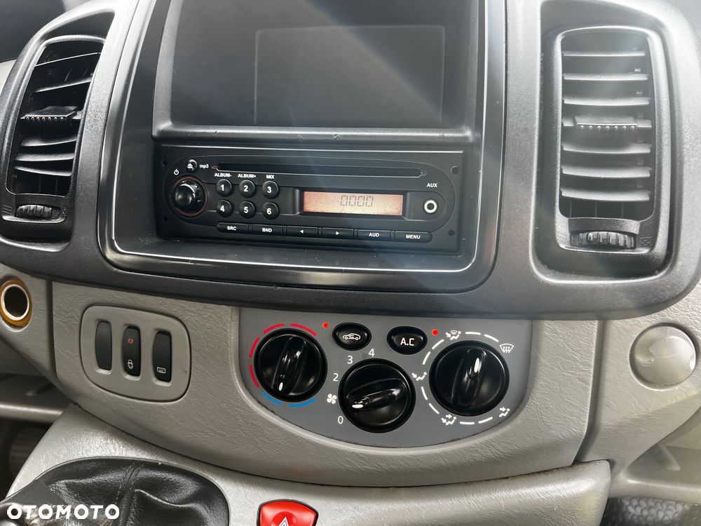 Opel Vivaro - 9