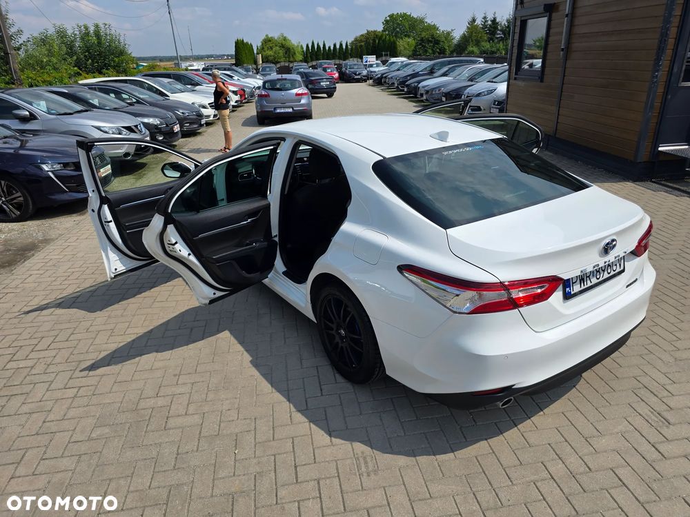 Toyota Camry - 38