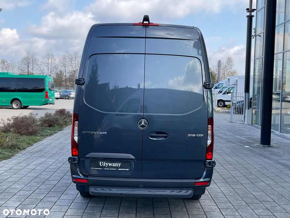 Mercedes-Benz Sprinter 319 - 5