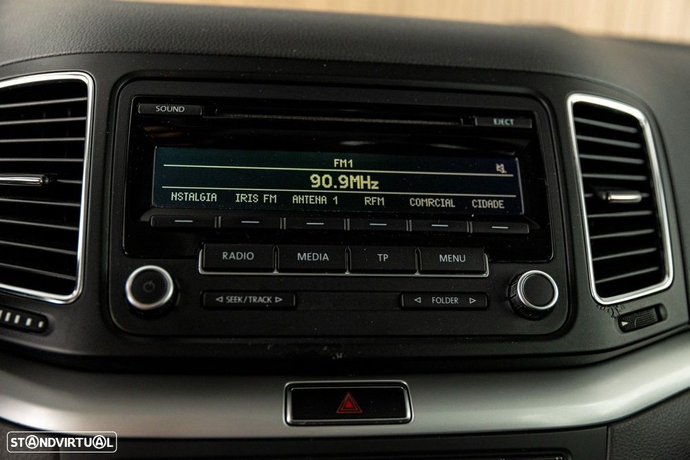 VW Sharan 2.0 TDI Confortline - 16