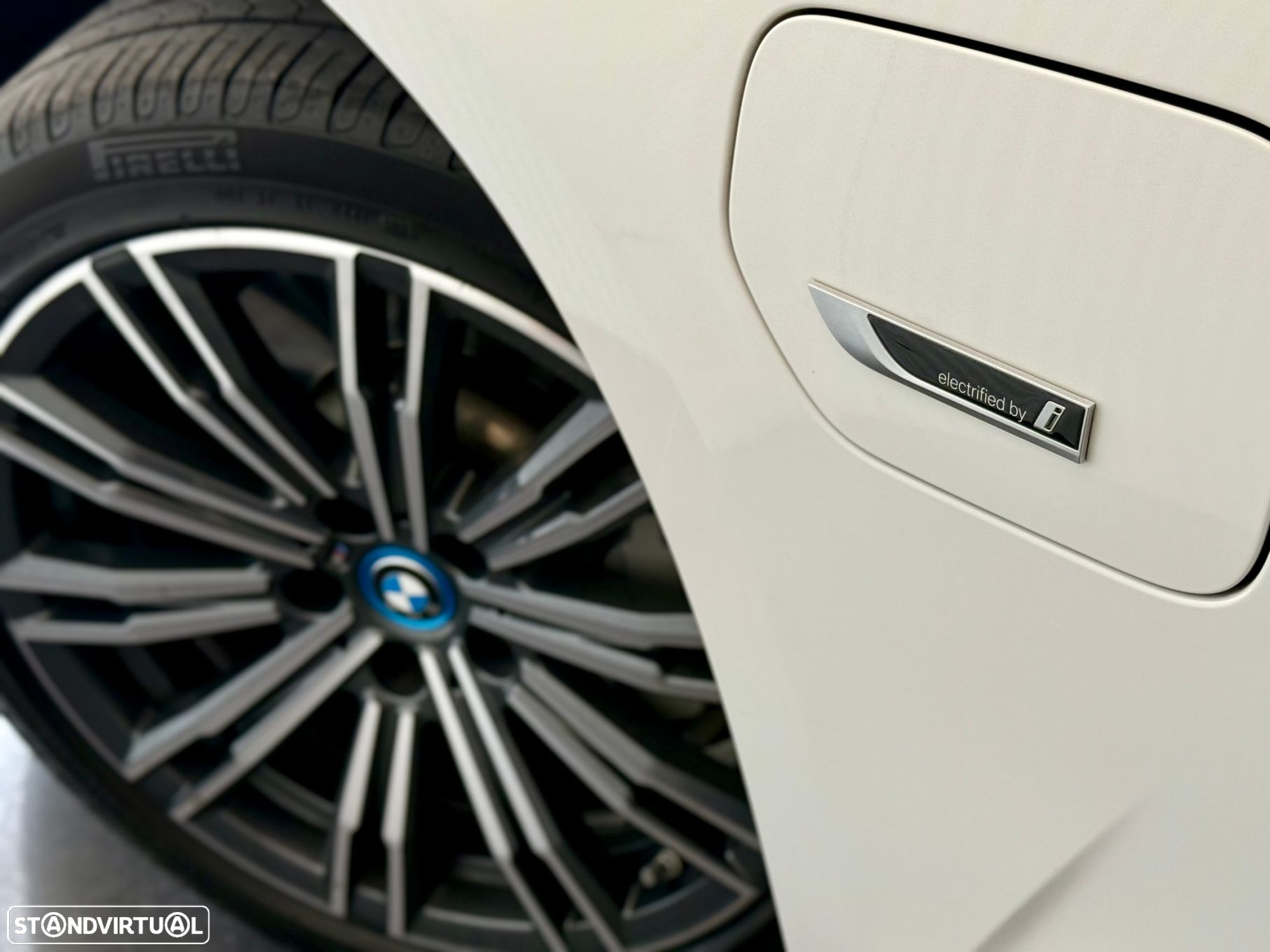 BMW 330 e Touring Pack M Auto - 4