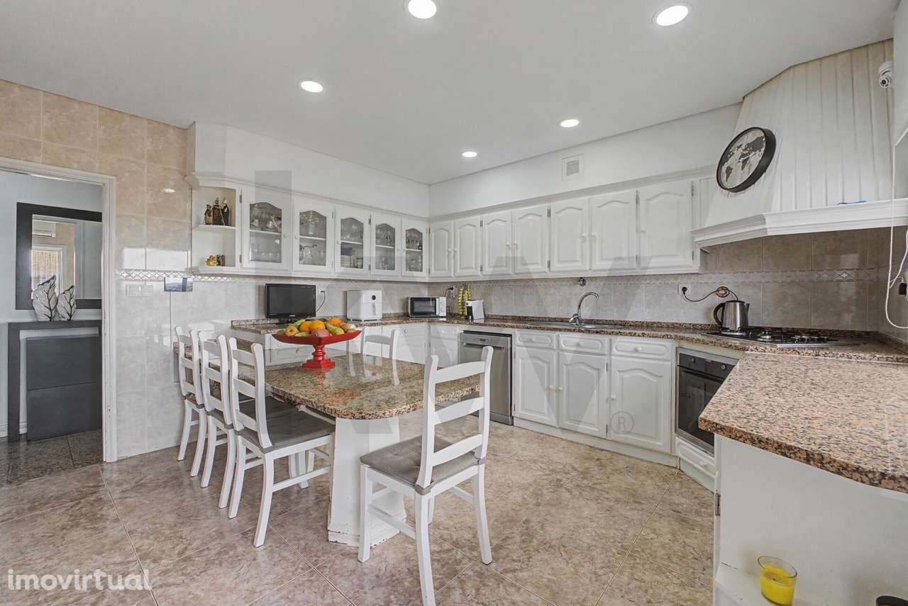 Moradia T3+2 Renovada com Piscina Privada e Churrasqueira (Trofa) - Grande imagem: 3/31