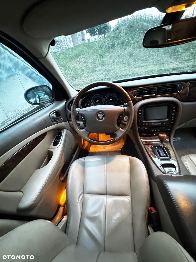 Jaguar S-Type 4.2 V8 - 20