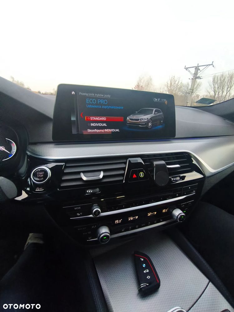 BMW Seria 5 520d xDrive M Sport sport - 36