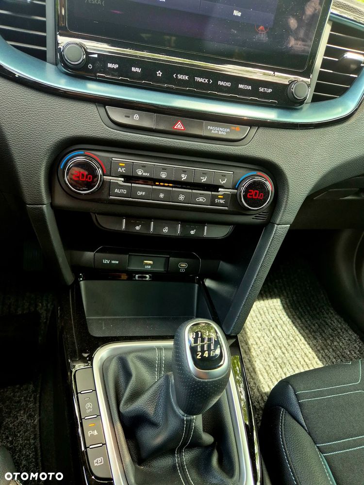 Kia Ceed - 13