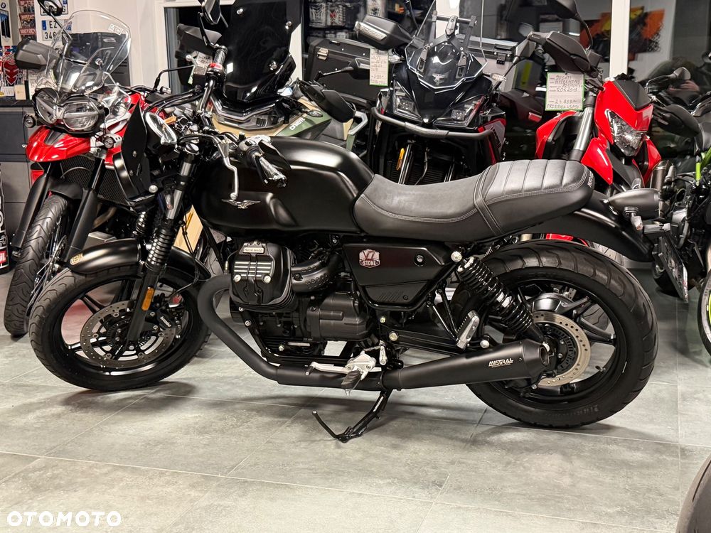 Moto Guzzi V7 - 30