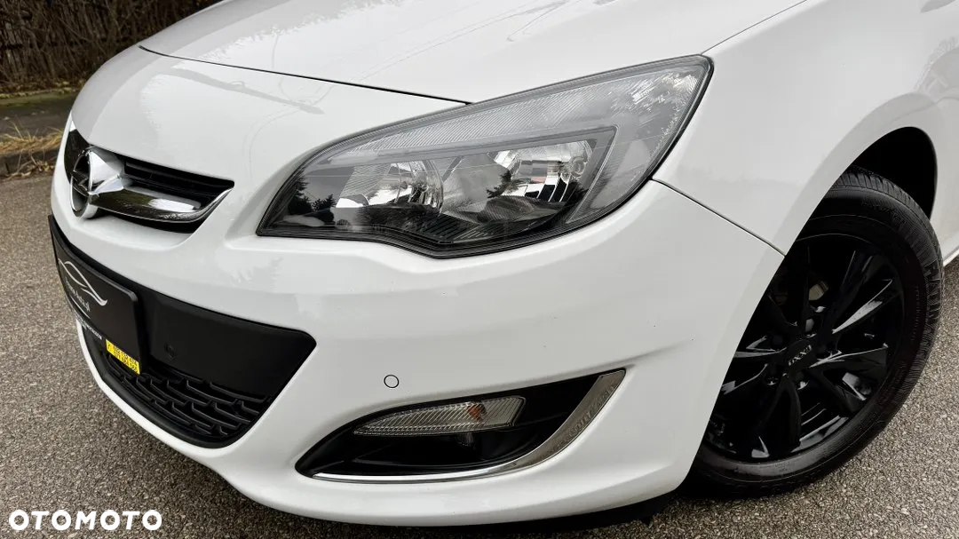 Opel Astra 1.4 Turbo Sports Tourer Innovation - 2