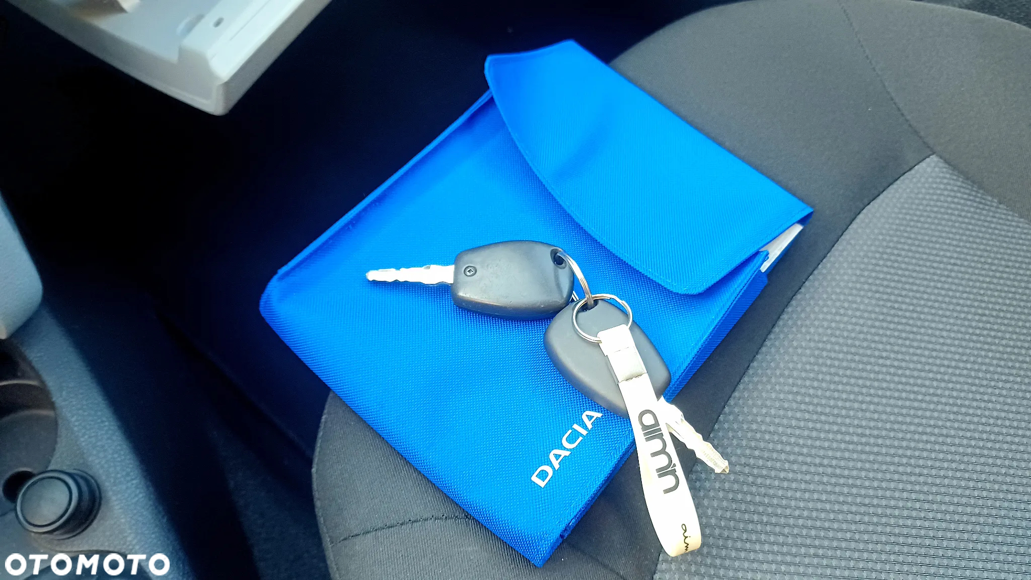 Dacia Sandero 1.2 16V - 13