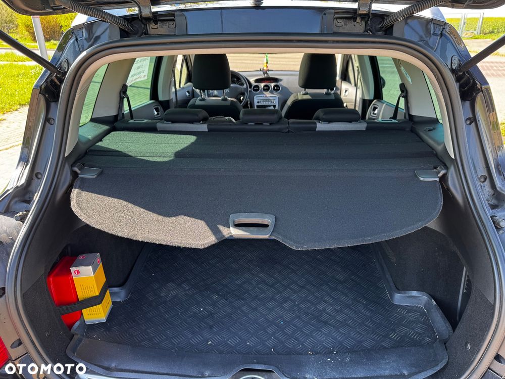 Peugeot 308 1.6 Premium - 5