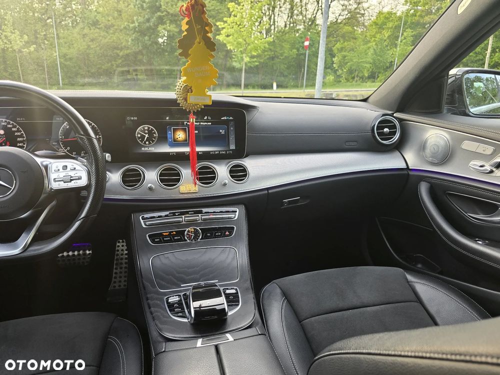 Mercedes-Benz Klasa E 220 d 4-Matic AMG - 12