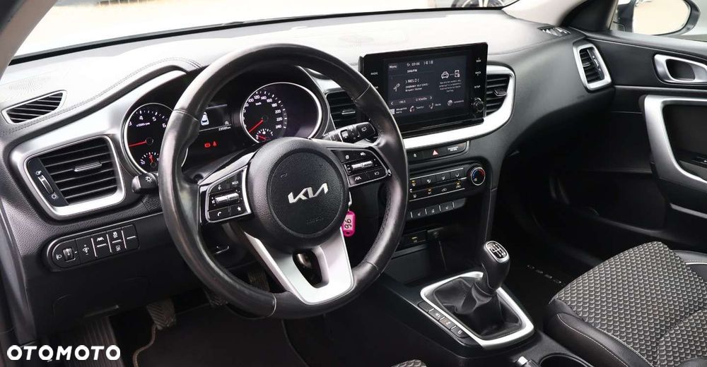 Kia XCeed - 11