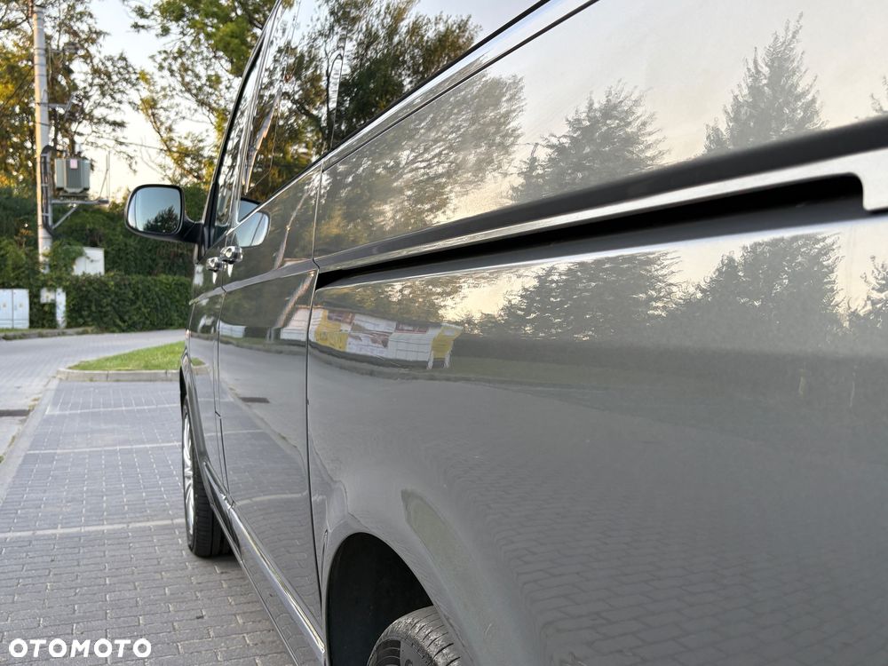 Volkswagen Multivan - 16