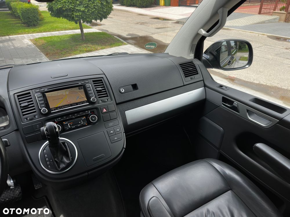 Volkswagen Multivan - 18