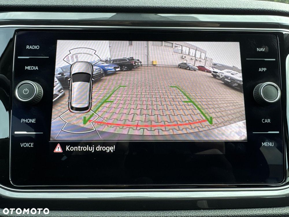 Volkswagen T-Roc - 29