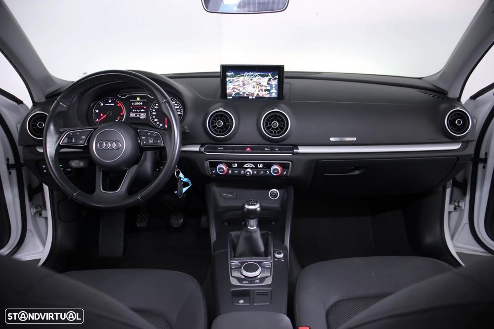 Audi A3 Limousine 1.6 TDI - 8