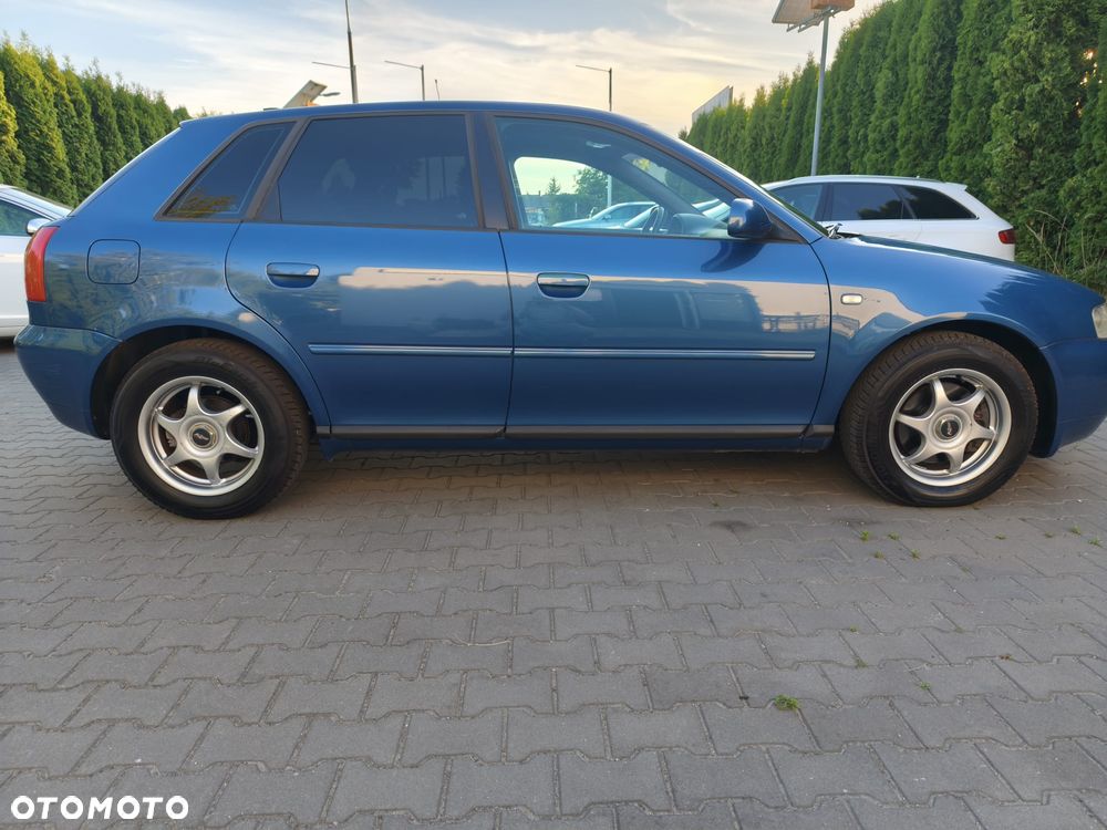 Audi A3 Sportback 1.8T Attraction - 11