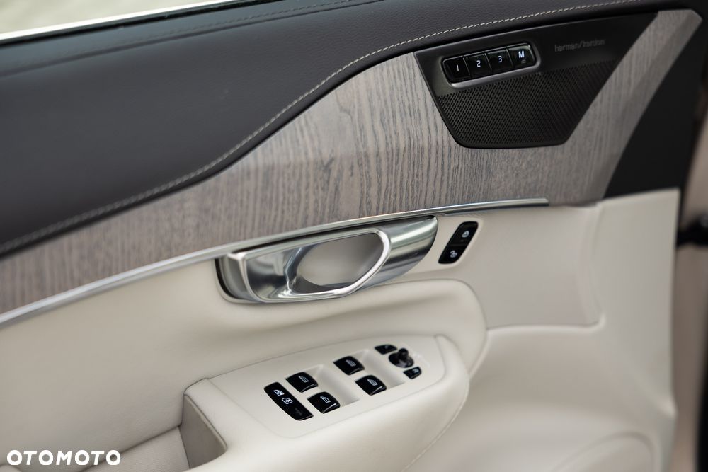 Volvo XC 90 T8 AWD Plug-In Hybrid Inscription 7os - 16