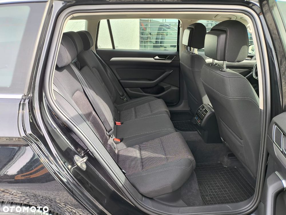 Volkswagen Passat 1.6 TDI (BlueMotion Technology) Comfortline - 26