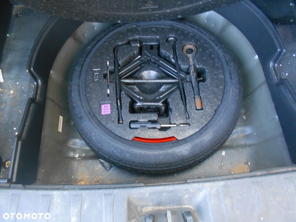 HYUNDAI I30 1.6 CRDI D4FB 128 KM 8U714691 CW KOMBI KOD LAKIERU 9F SILNIK SKRZYNIA  BIEGOW MASKA TURBO DZWI WTRYSKI ZDERZAK LAMPY ZAWIESZENIE ZBIORNIK BAK WSPOMAGANIE ELEKTRYCZNE LUSTERKA - 20