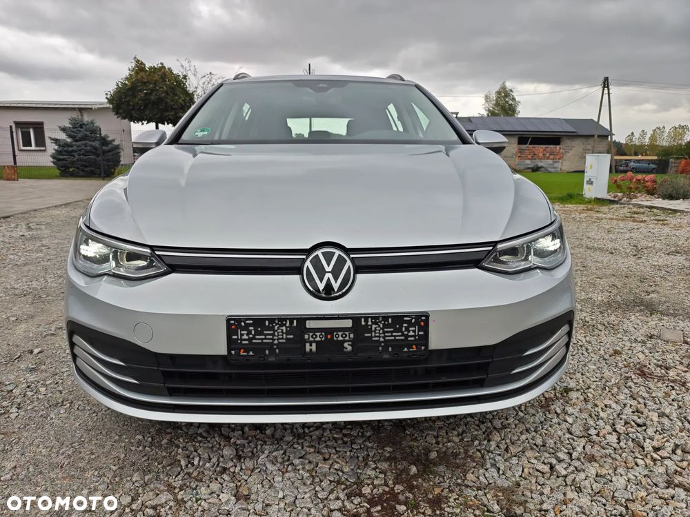 Volkswagen Golf - 8