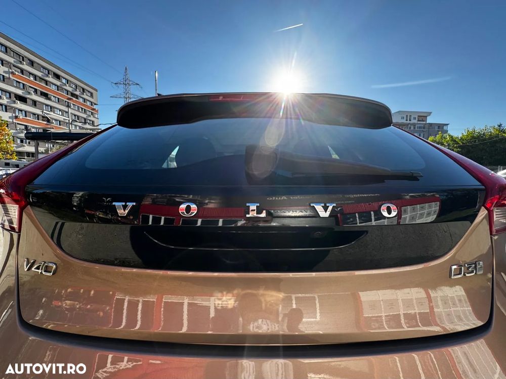 Volvo V40 D3 Aut. Inscription - 10