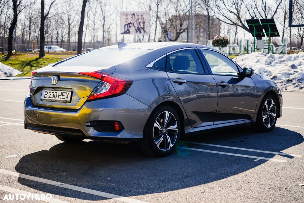 Honda Civic 1.5 VTEC Turbo CVT Executive - 12
