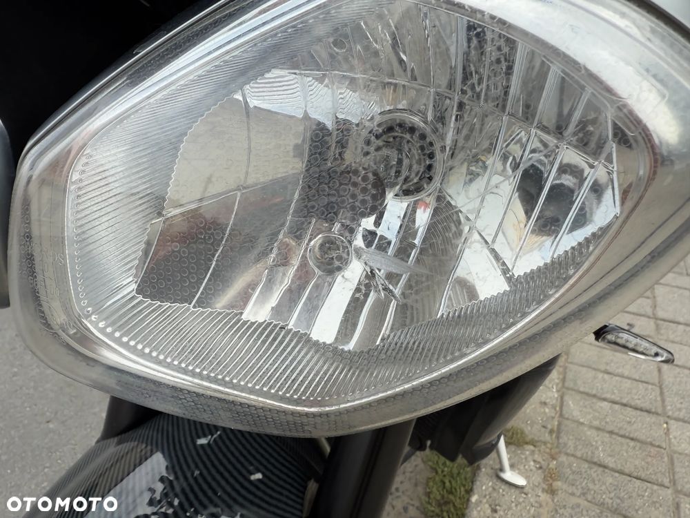 Triumph Street Triple - 23