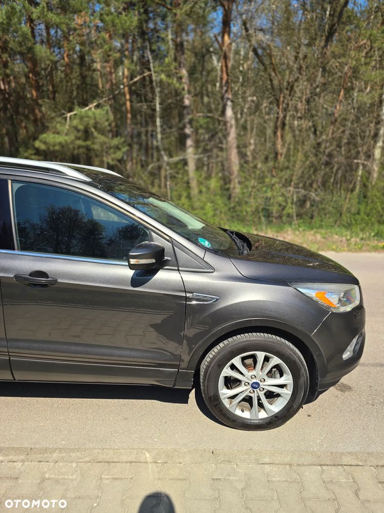 Ford Kuga 1.5 EcoBoost 2x4 Titanium - 13