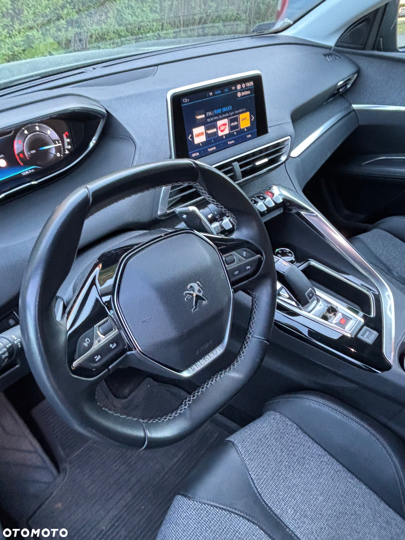 Peugeot 3008 1.5 BlueHDi Allure S&S EAT8 - 17