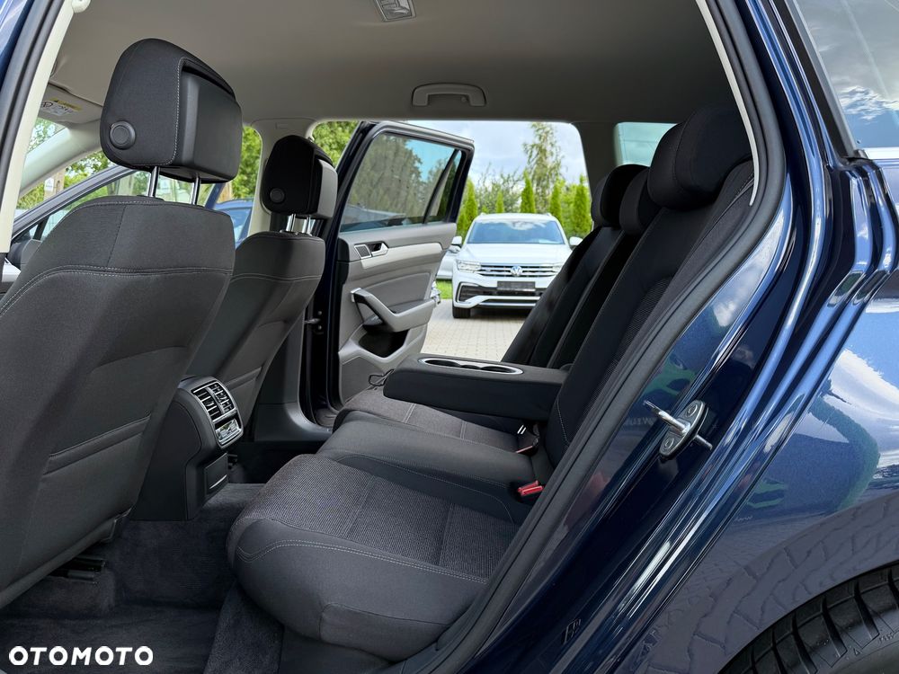 Volkswagen Passat 2.0 TDI BMT Comfortline - 24
