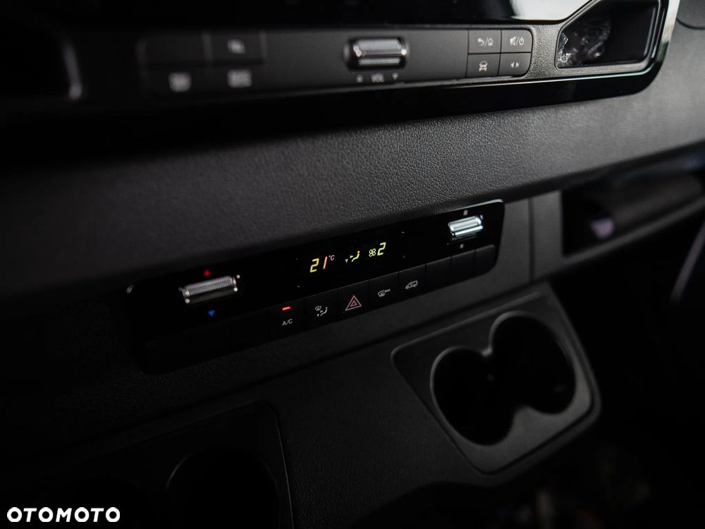 Mercedes-Benz Sprinter - 9