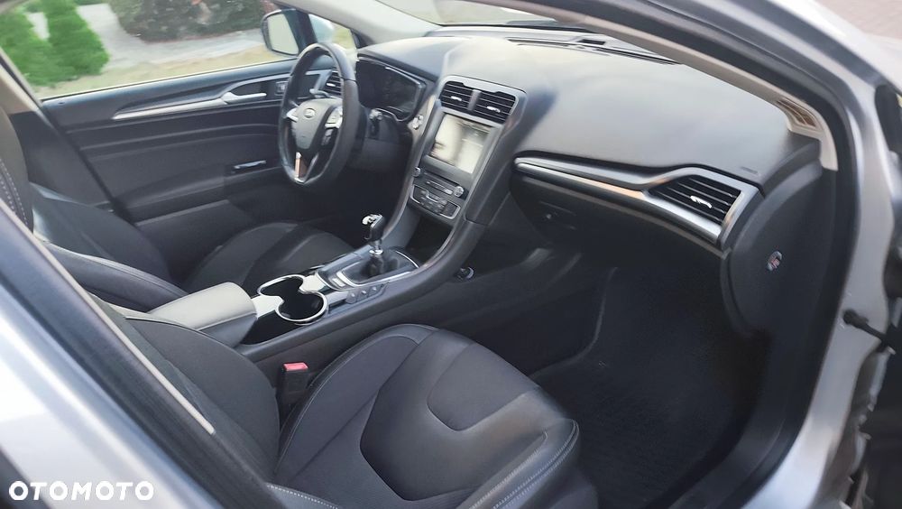 Ford Mondeo 2.0 TDCi Platinium X Plus (Titanium) - 36