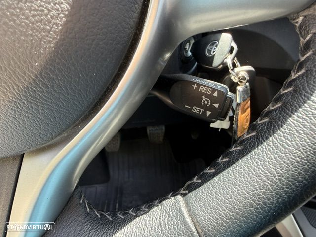 Toyota Yaris 1.4 D-4D Comfort+P.Style - 11