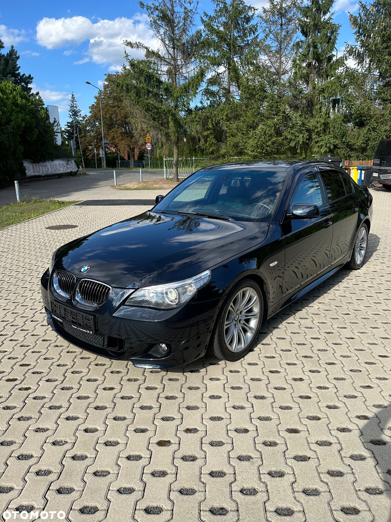 BMW Seria 5 530i - 16