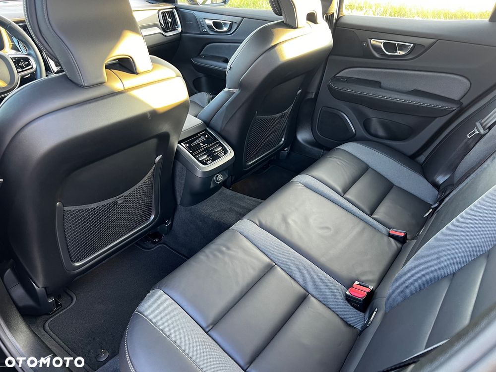 Volvo S60 T6 AWD R-Design - 15