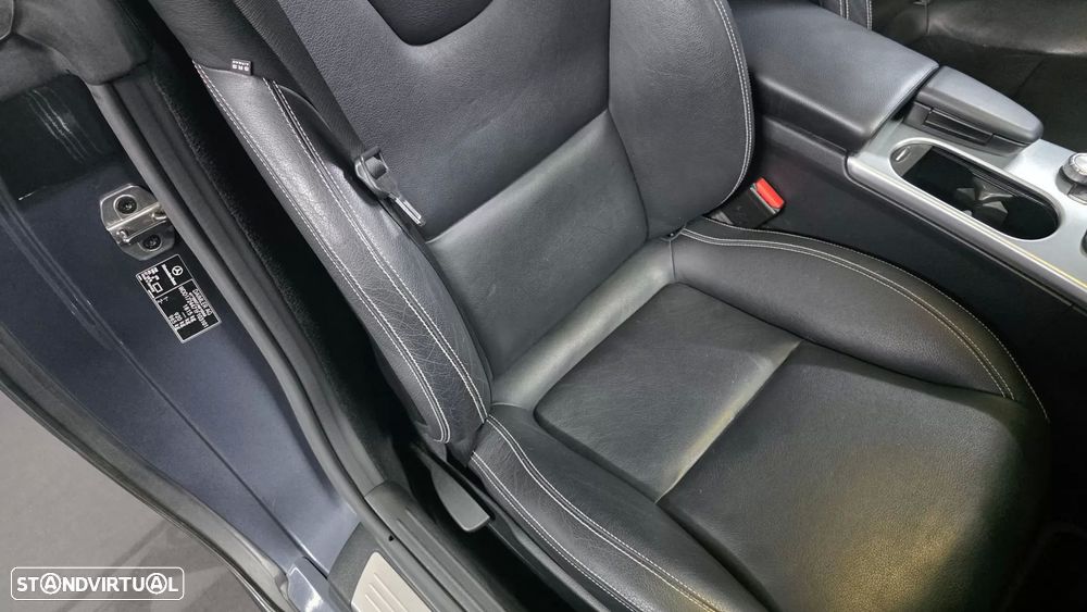 Mercedes-Benz SLK 250 (BlueEFFICIENCY) 7G-TRONIC - 33