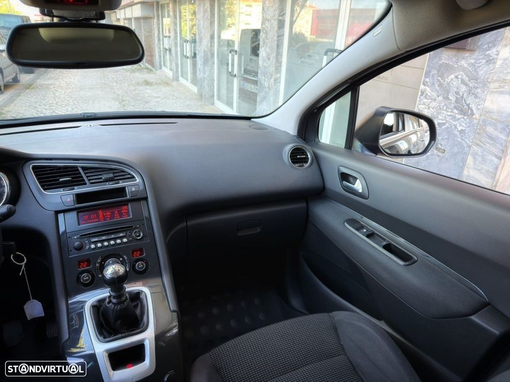 Peugeot 5008 1.6 HDi 7L Active - 22