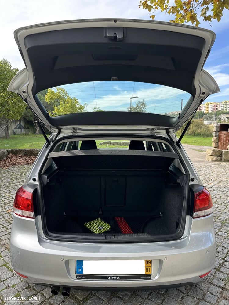 VW Golf 2.0 TDi BlueMotion Edition - 31