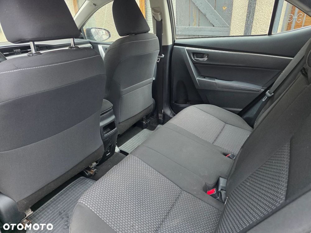 Toyota Corolla 1.6 Active - 11